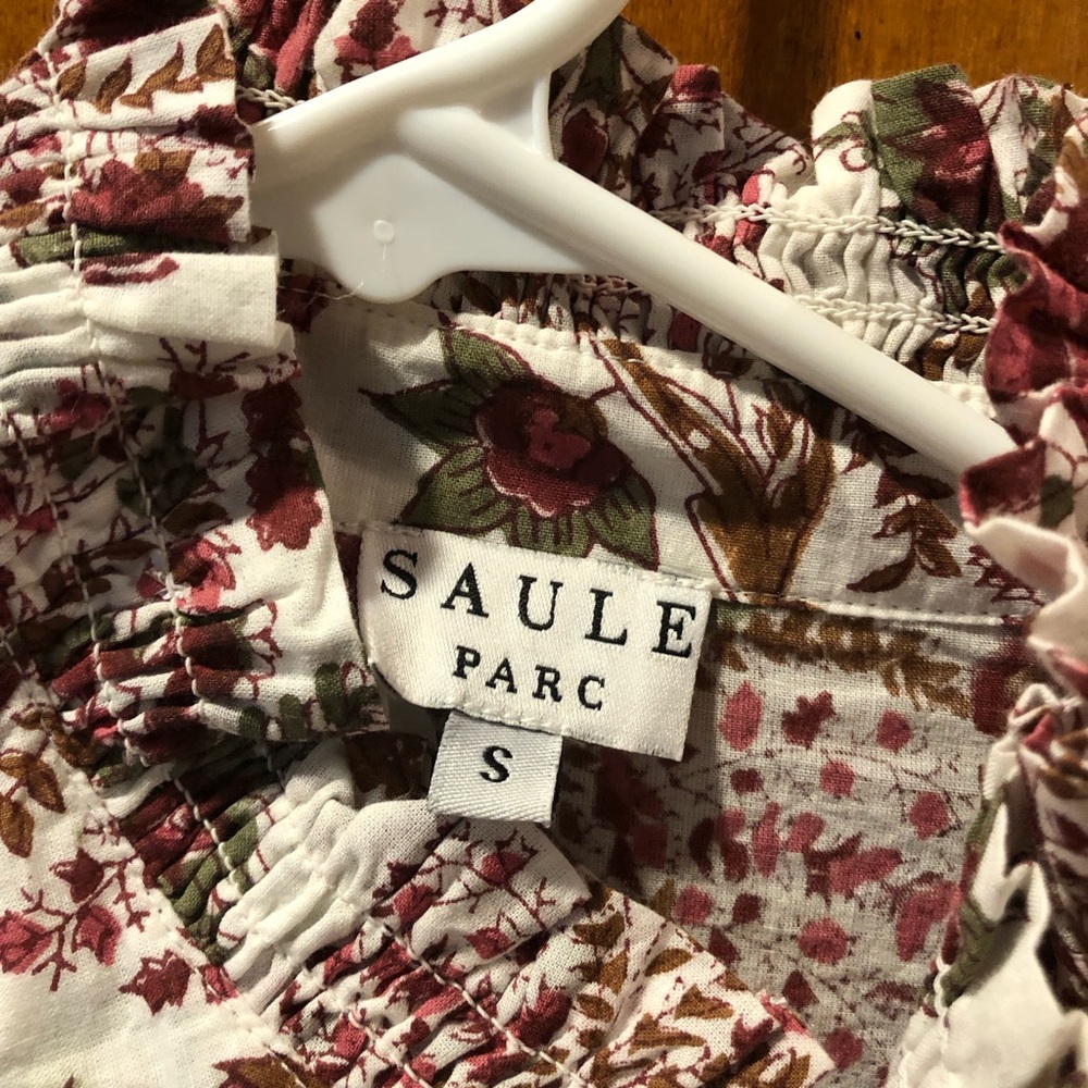 Saule Parc by Willow Park Boutique Size small smocked blouse top - Picture 2 of 4
